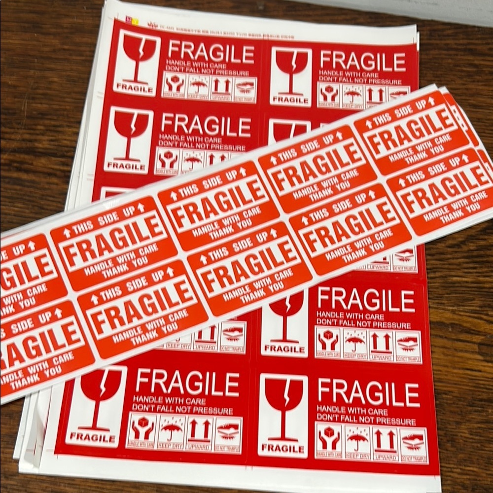 Red Fragile‎ Stickers